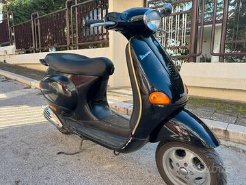 Vespa 50 et2