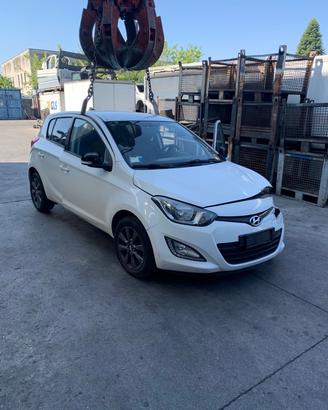 Ricambi Hyundai i20 2014 - Vari veicoli per ricamb