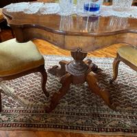 Tavolino da centro a "fagiolo"