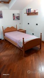 letto singolo in legno massello completo