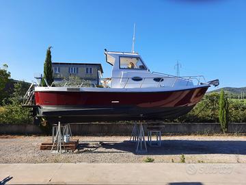 Barca a motore fisher boat 23/D