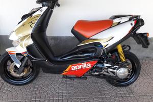 Aprilia sr 50 ditech , v endo tutti I pezzi.