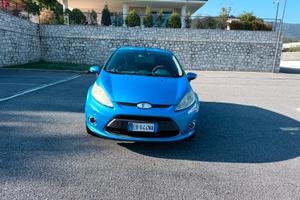 FORD FIESTA TITANIUM
