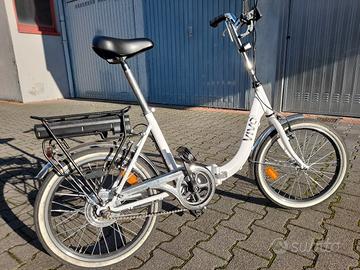 bicicletta elettrica Vivo mod. berlina