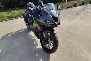 Kawasaki Ninja ZX-6R 2026 – Pari al nuovo