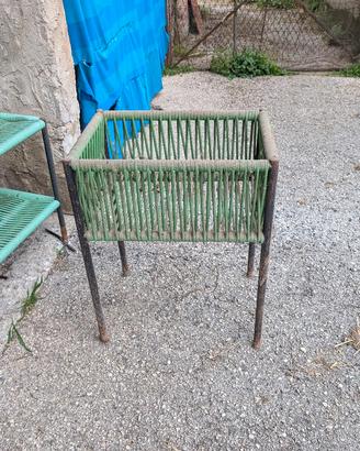 tavolo da appoggio con cestino vintage anni 70