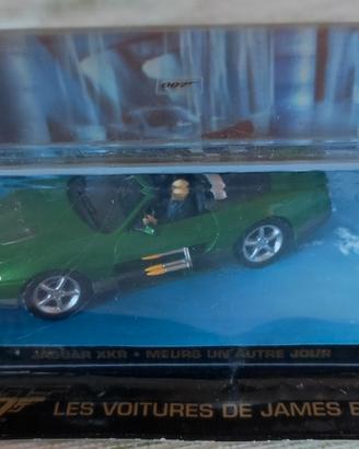 Modellino Auto 007 Jaguar XKR 1:43