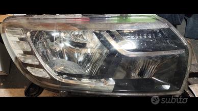 Coppia fari Dacia Sandero 2a serie (2012-2021)