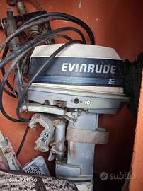 Motore, barche e pilotona