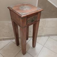 Tavolino intarsiato 