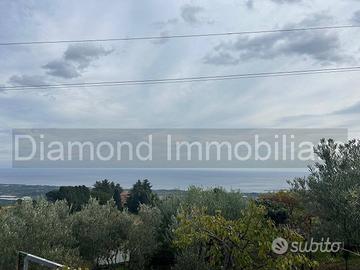 Immobile panoramico con terreno a Nunziata-Mascali