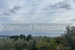 Immobile panoramico con terreno a Nunziata-Mascali