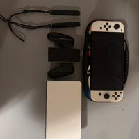 Nintendo switch Oled con 4 giochi