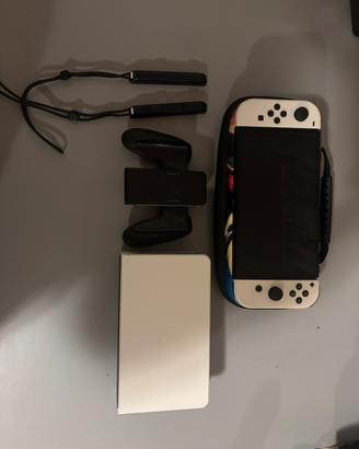 Nintendo switch Oled con 4 giochi