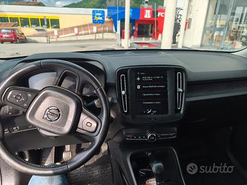 volvo. xc40