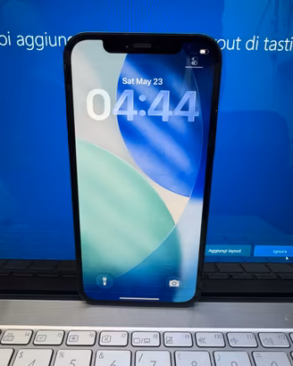 iPhone 12 Molto Pulito e Poco Usato •