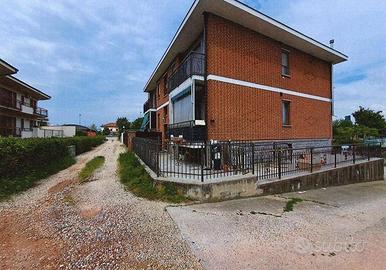 Immobile in asta di 143 m² con 3 locali e box auto