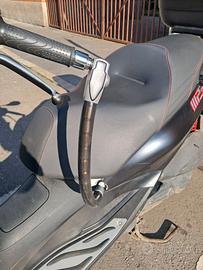 Piaggio Catena blocca sella manubrio originale