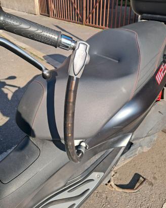 Piaggio Catena blocca sella manubrio originale