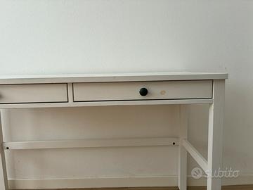 Scrivania Hemnes Ikea