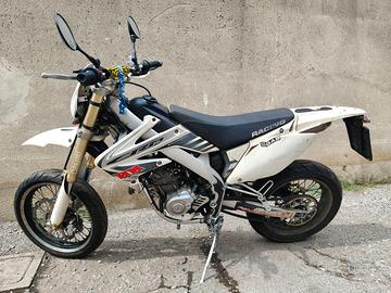 HM 125