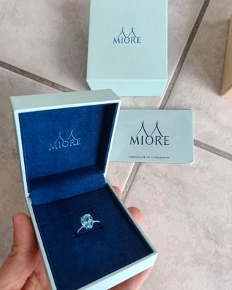 Anello da donna in oro con diamanti nuovo