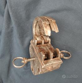 Chiavi e lucchetti antichi