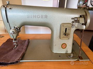 Macchina da cucire singer con mobiletto
