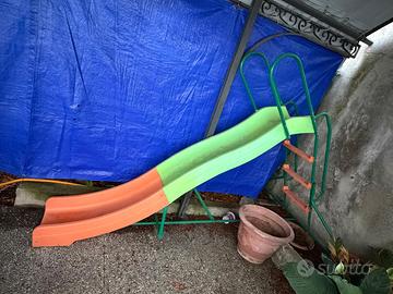 Scivolo da giardino per bambini con attacco acqua