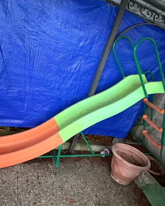 Scivolo da giardino per bambini con attacco acqua