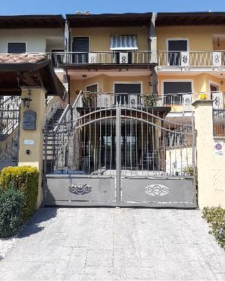 Villa a Schiera con Giardino