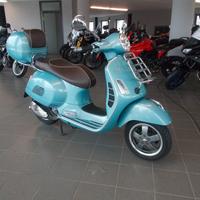 Vespa GTS 300 hpe 70 esimo anniversario