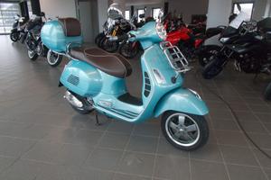 Vespa GTS 300 hpe 70 esimo anniversario