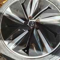 Cerchi in lega Nissan F16 R19