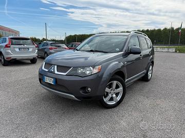 Mitsubishi Outlander 2.4 Benz/Gpl MIVEC Instyle 7 