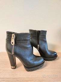 Stivaletti tacco largo