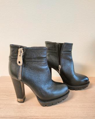 Stivaletti tacco largo