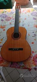 chitarra artigiana Valencia, molto bello