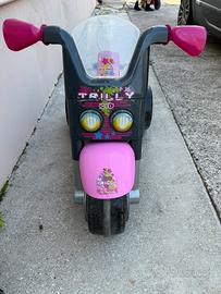 Moto elettrica per bambina