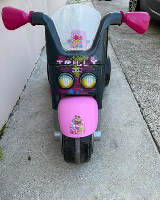 Moto elettrica per bambina