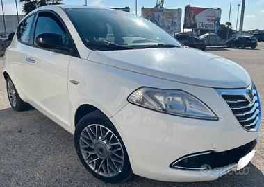 LANCIA Ypsilon 1.3MTJ 95CV(PLATINUM)X Neopatentati
