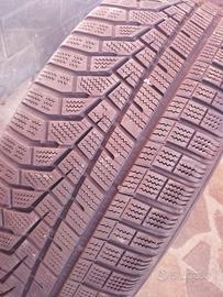  2 pneumatici invernali Hankook 235.55 18 100