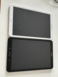 2 Tablet Samsung Galaxy A 2016 bianco e nero