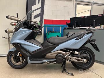Kymco AK 550
