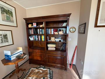 Libreria in Legno Massello – Stile Classico/Vintag