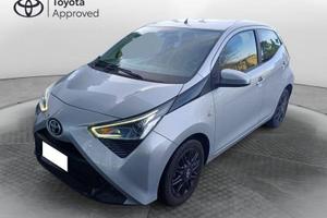 Toyota Aygo 1.0 VVT-i x-play MMT