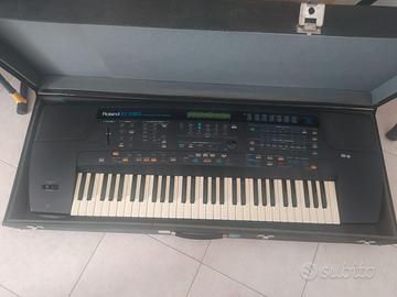 Tastiera Arranger Roland E86 perfetta