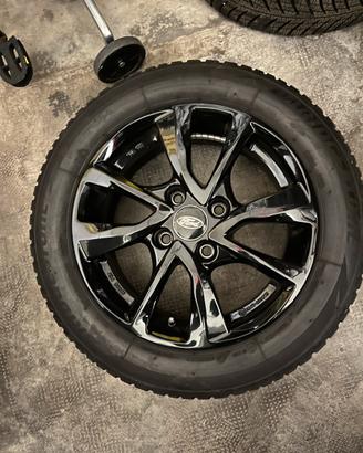cerchi in lega e gomme invernali Ford BMax