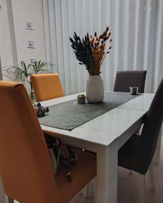 Tavolo salotto con 4 sedie