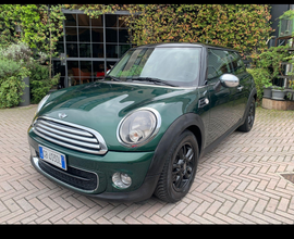 Mini One verde inglese